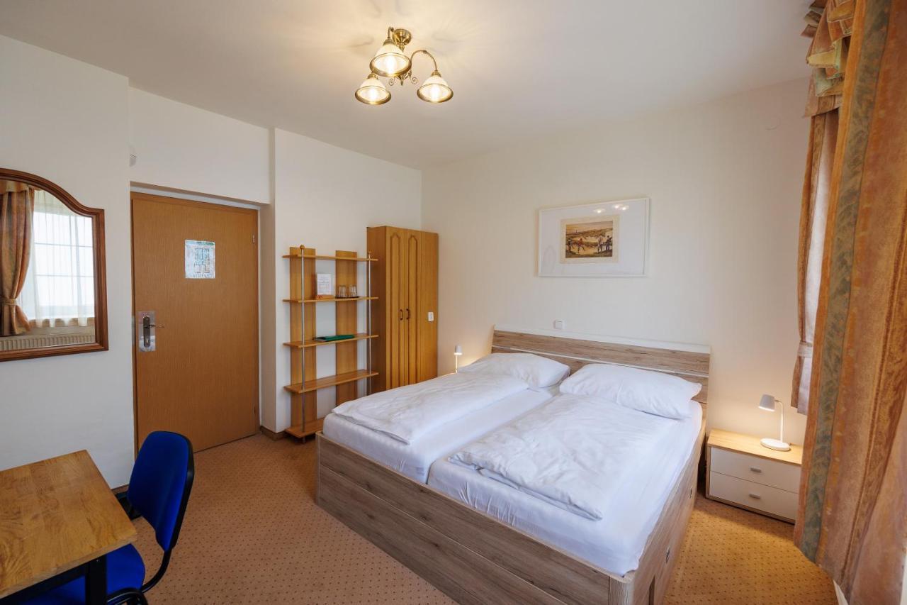 Pension U Golfu Cihelny Karlovy Vary Extérieur photo